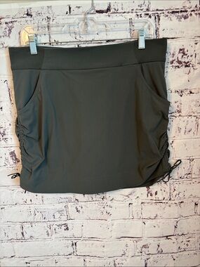 Columbia Omni-Shield Skort in Dark Olive Green